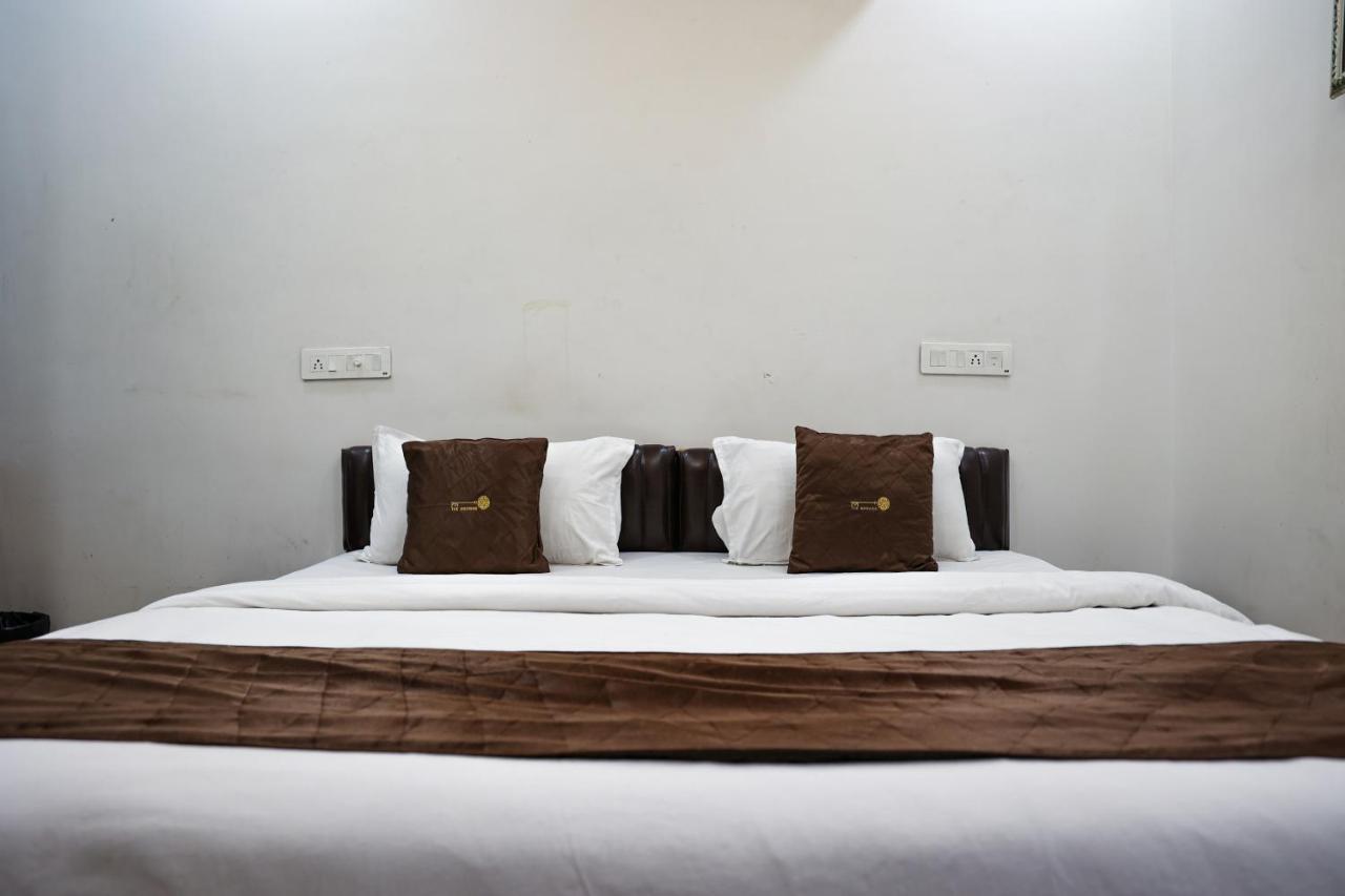 The Browns Hotel Nagpur Exterior photo